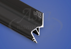 Профиль Flexy Euro 05 (ПФ-8587) стеновой, черный (2м)